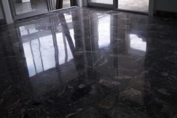 pisos de granito negro